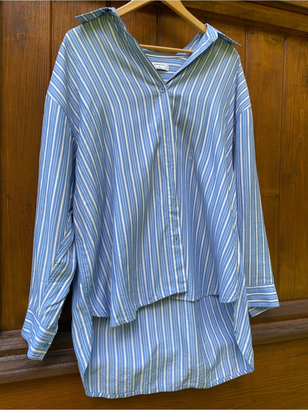 ARITZIA BABATON relaxed essential Lenore shirt blue and white stripe small